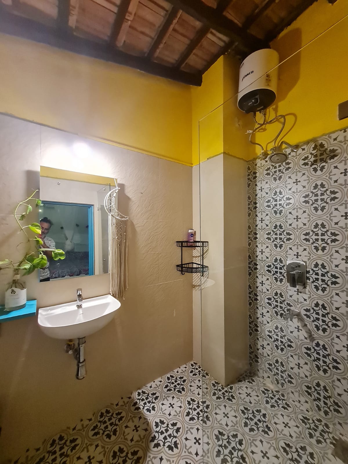 Soppo Room bathroom shower view — clean shower, modern fittings